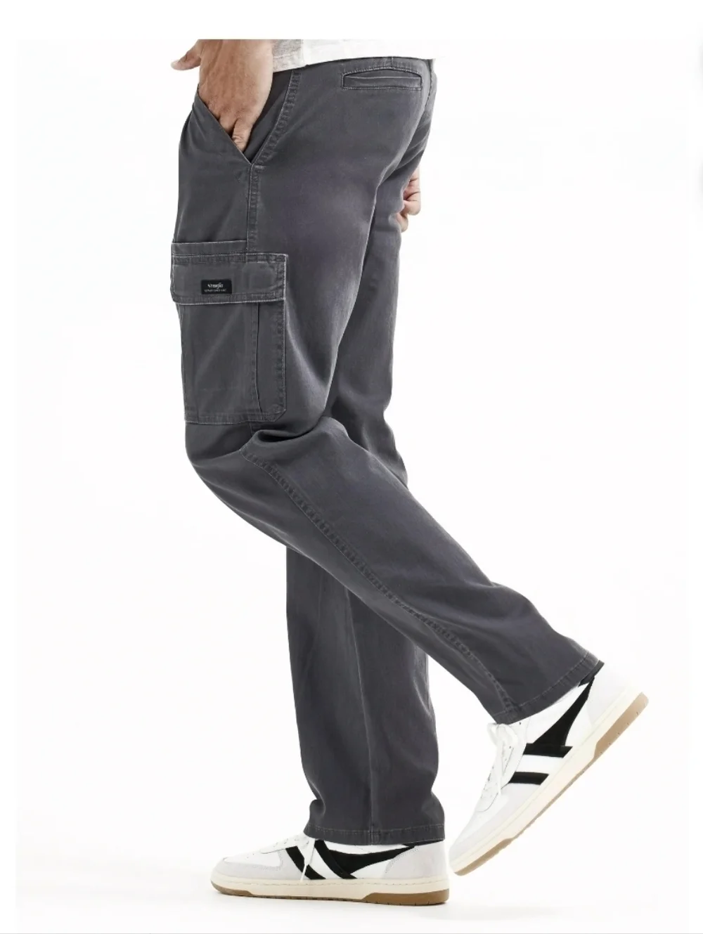 Wrangler Men's Relaxed Fit Stretch Cargo Pants Size 42X320